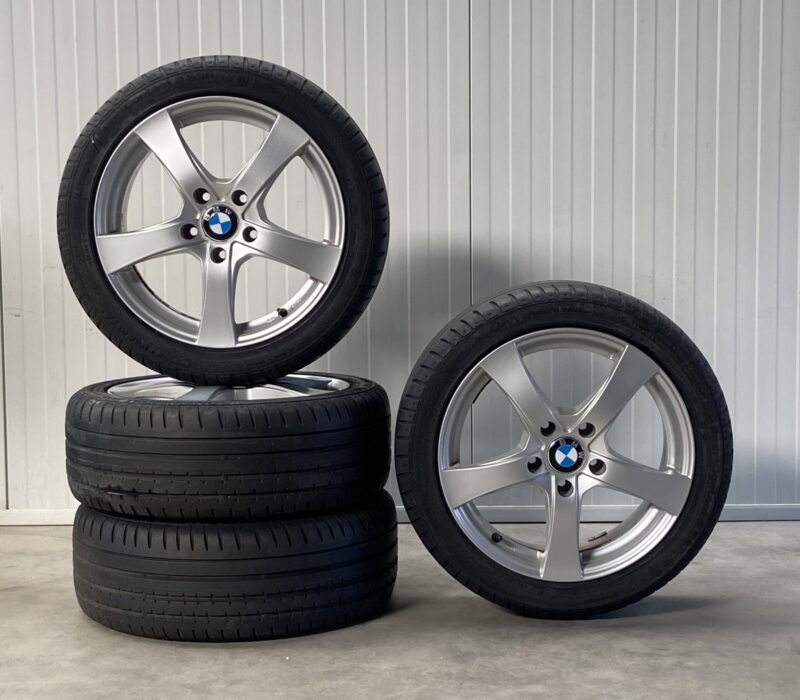 Set prachtige 17 inch velgen met zomerbanden (runflat)