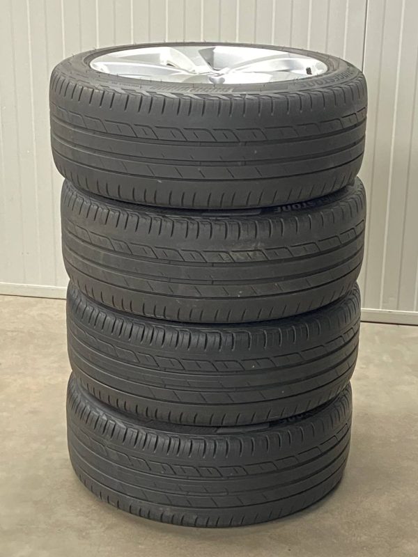 Nette originele VW-velgen met Bridgestone zomerbanden – Zo goed als nieuw! - Afbeelding 6