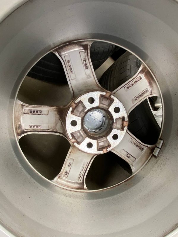 Originele Audi velgen met zomerbanden - Afbeelding 4