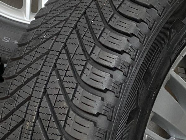 Originele Audi velgen met 4-seizoenenbanden – Nieuwstaat - Afbeelding 8